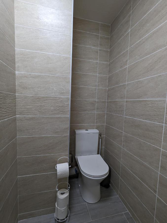Appart Tout Confort Tres Proche Rer A Torcy  Esterno foto
